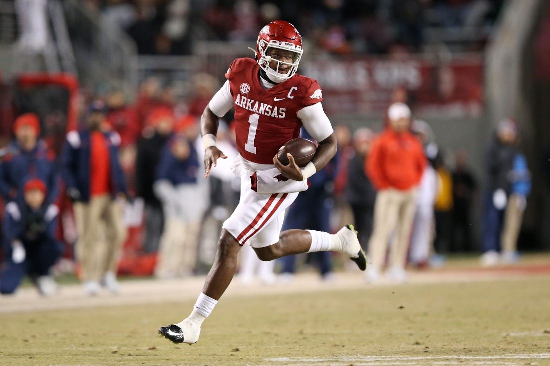 NCAAF News: Arkansas QB KJ Jefferson returning in 2023