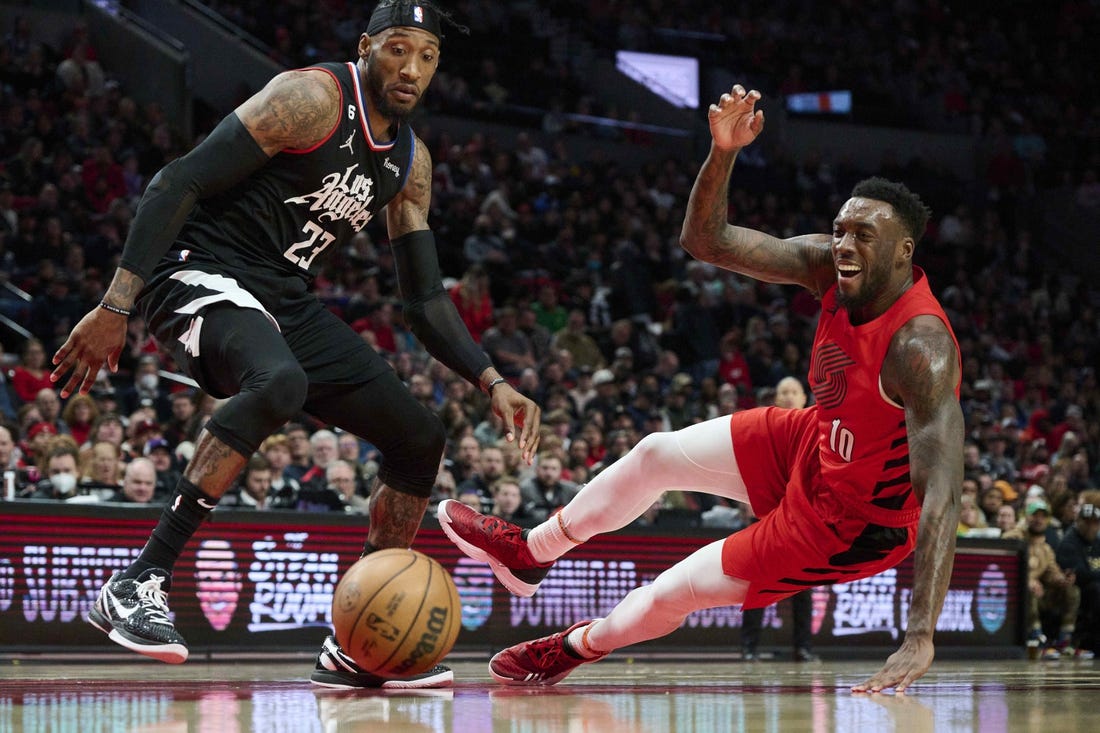 Trail Blazers F Nassir Little has mild hip fracture, out 6 weeks