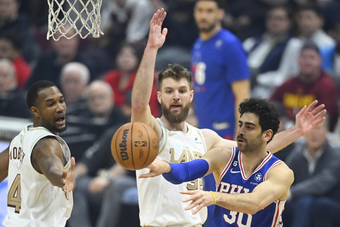 Cavaliers miss only one shot in 2nd quarter in rout over 76ers