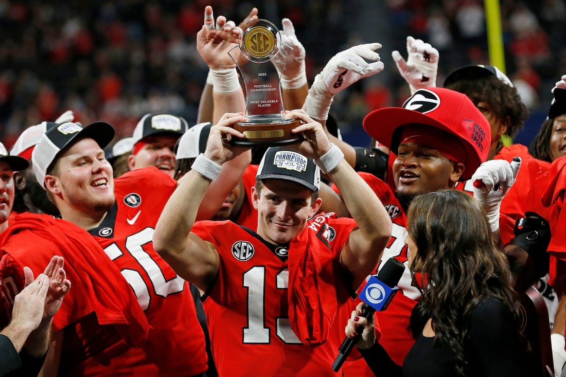 NCAAF News: No. 1 Georgia ‘home’ in Atlanta as No. 4 Ohio State targets final