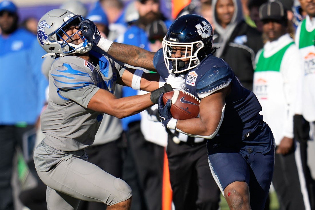 NCAAF News: Seth Henigan leads Memphis over Utah State in First Responder Bowl