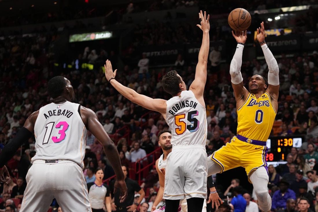 Heat get balanced scoring in win over struggling Lakers