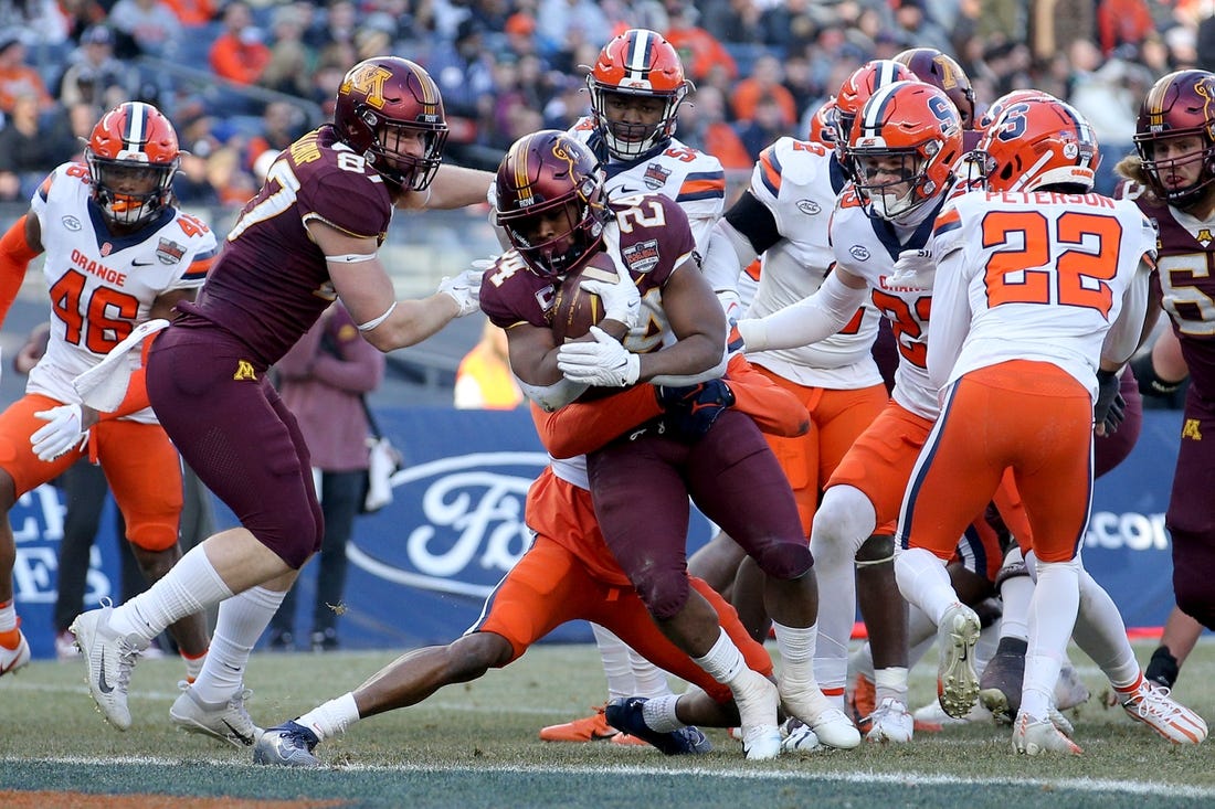 NCAAF News: Minnesota holds off Syracuse in Pinstripe Bowl 28-20