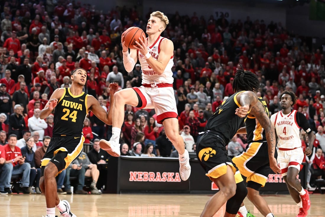 Nebraska goes on 20-0 burst, handles Iowa