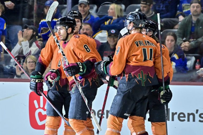 NHL News: Nick Schmaltz nets hat trick as Coyotes blank Blues NHL News: Nick Schmaltz nets hat trick as Coyotes blank Blues