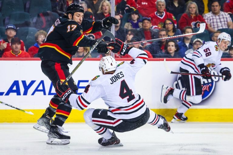 NHL News: Second-period surge sends Blackhawks past Flames NHL News: Second-period surge sends Blackhawks past Flames