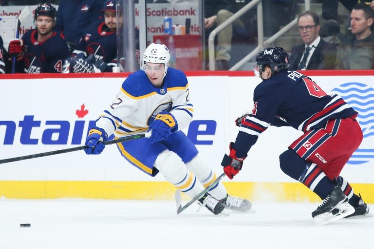 NHL News: Sabres top Jets, run win streak to five NHL News: Sabres top Jets, run win streak to five