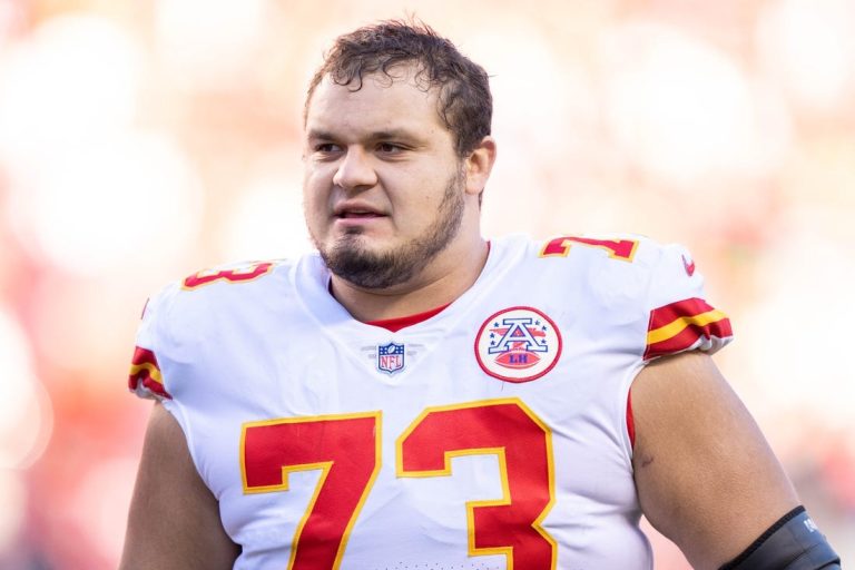 NFL News: Super babies: Chiefs G Nick Allegretti welcomes twin girls