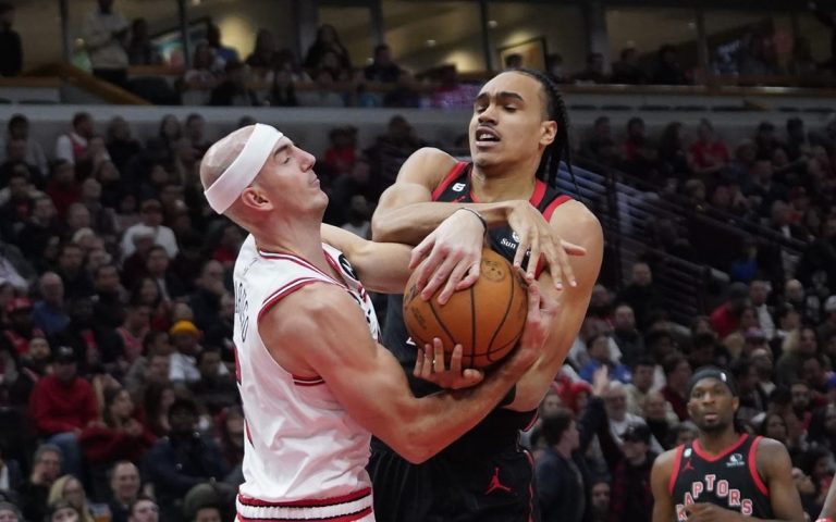 Bulls looking to gain ground on Raptors