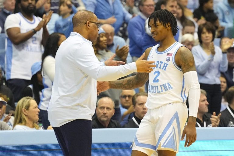 Caleb Love’s 6 treys help North Carolina rout Clemson