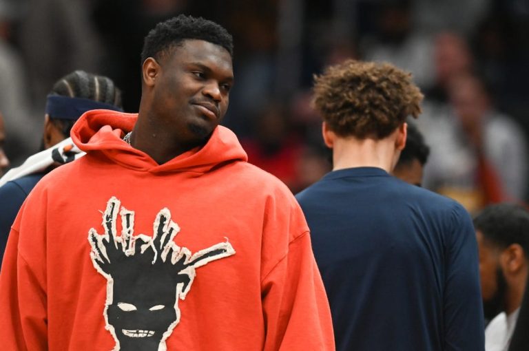 Zion Williamson aggravates hamstring, out several more weeks