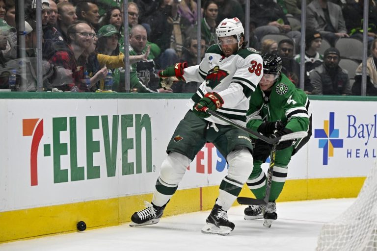 NHL News: Three-goal second period propels Stars past Wild