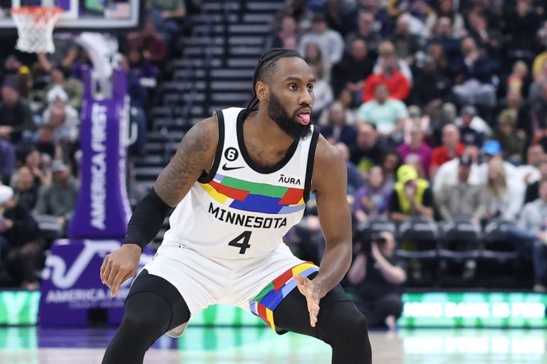 Jaylen Nowell leads Minnesota explosion in rout of Jazz