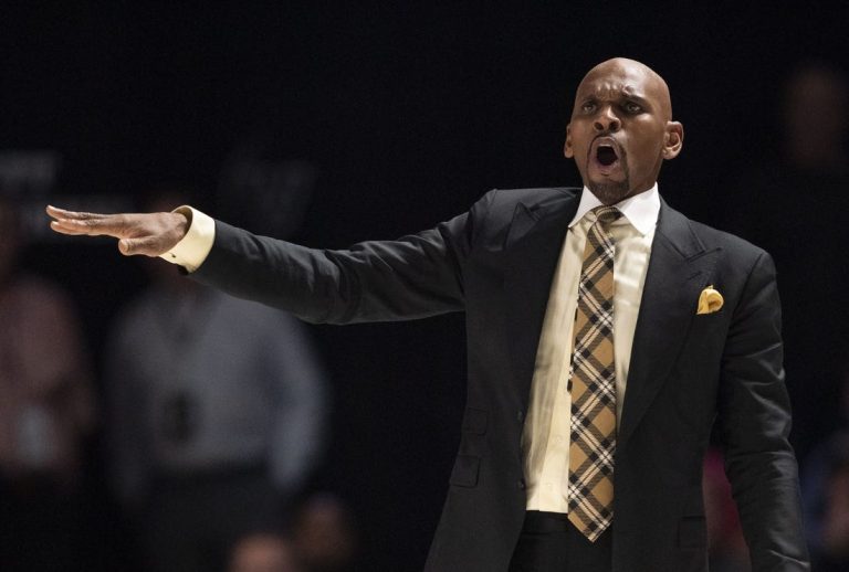 Liam Robbins’s career game lifts Vanderbilt past Florida