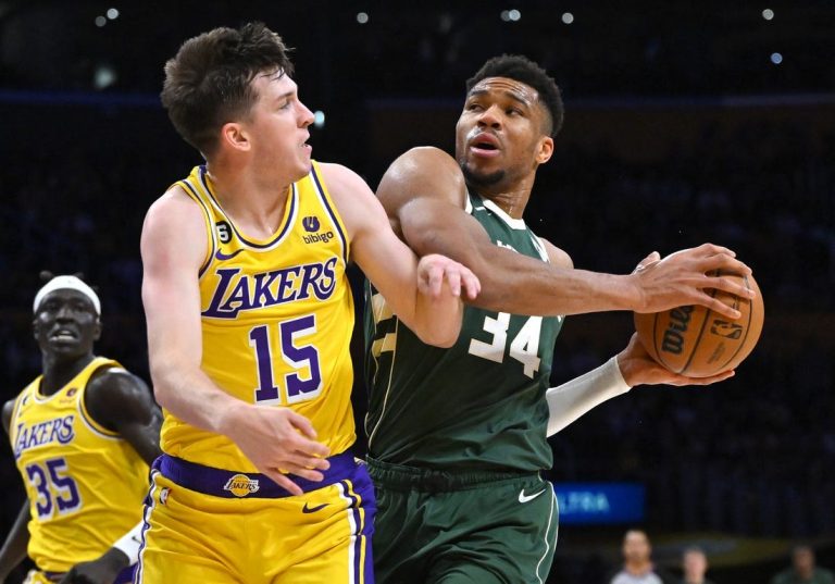 Bucks roll to win over LeBron James-less Lakers