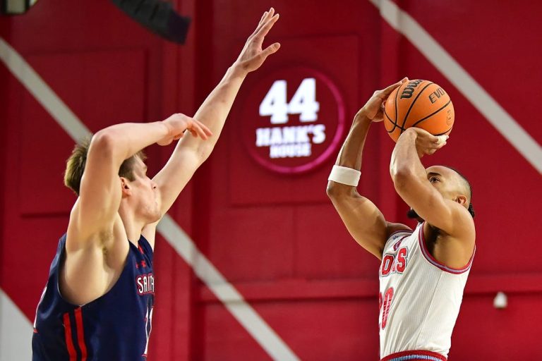 Top 25 roundup: Loyola Marymount tops No. 15 Saint Mary’s in OT