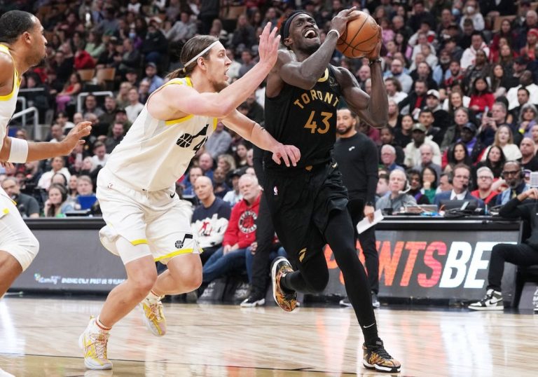 Jazz end 3-game skid by coming back to defeat Raptors