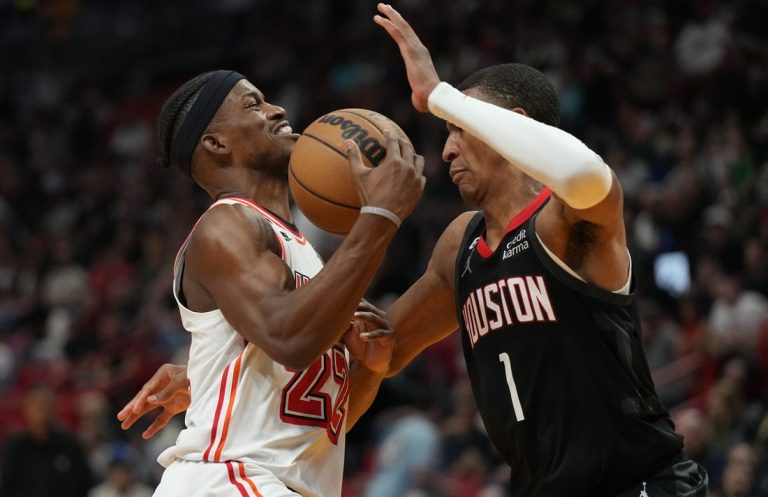Jimmy Butler’s dunk lifts Heat to win over struggling Rockets