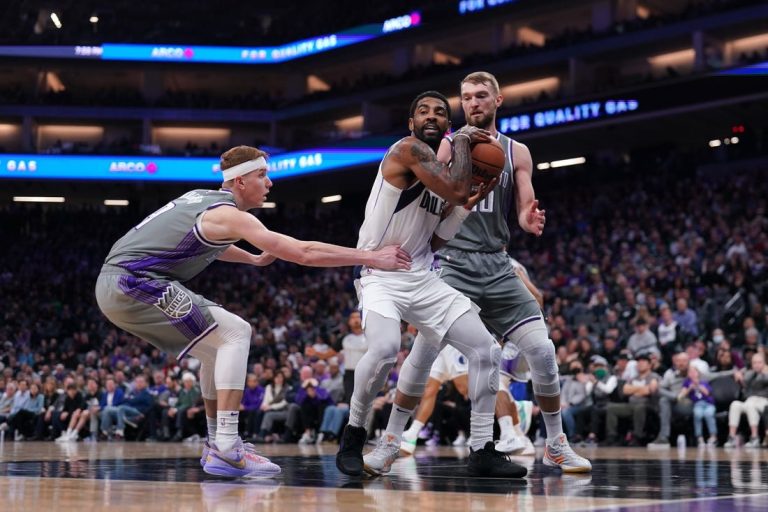 Kyrie Irving scores 25 as Mavs roll over Kings