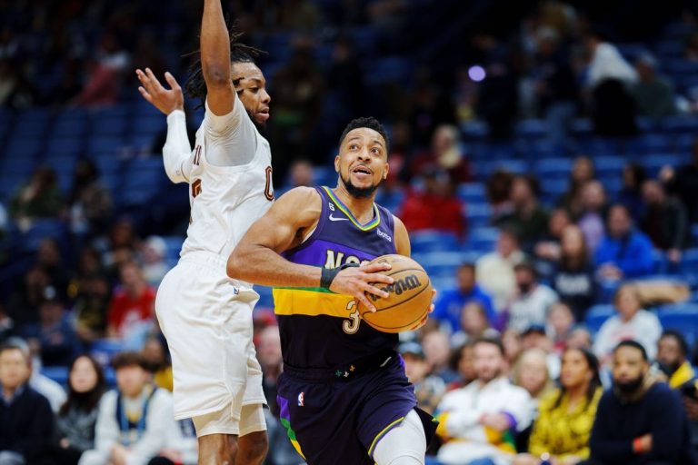 Pelicans look to sort out road woes vs. Thunder