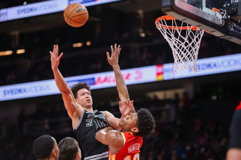 Trae Young leads balanced Hawks in romp over Spurs