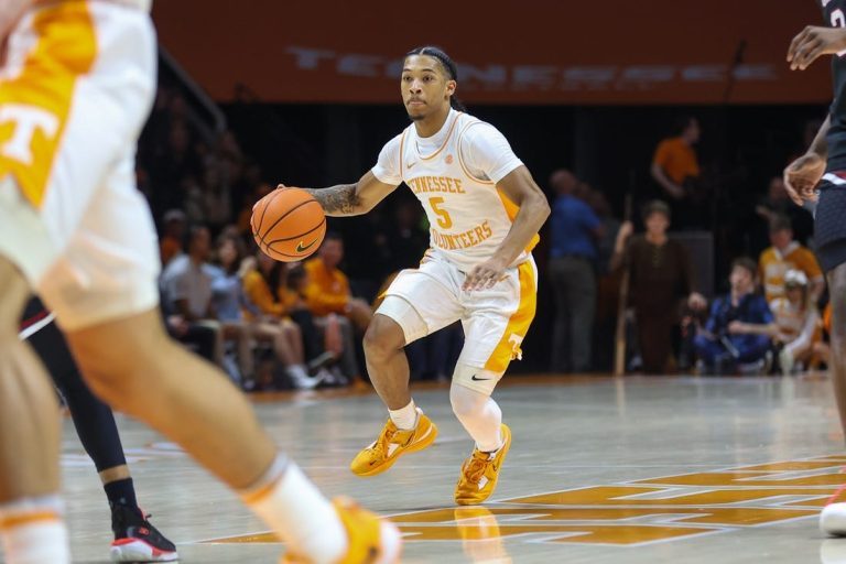 No. 11 Tennessee stomps South Carolina for 2nd time this season