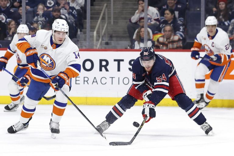 NHL News: Islanders goalie Semyon Varlamov shuts out Jets