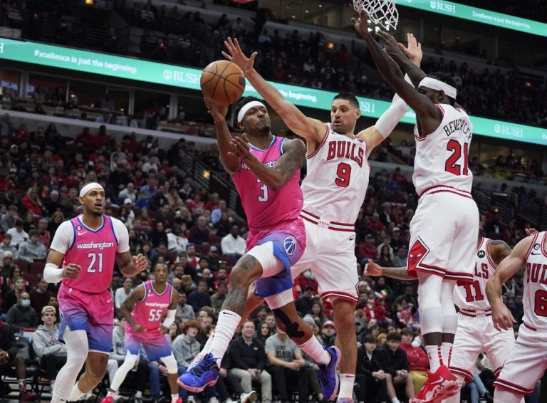DeMar DeRozan helps Bulls cruise past Wizards