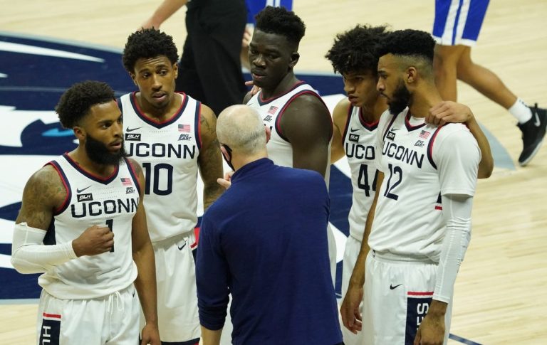 West final pairs red-hot No. 4 UConn, No. 3 Gonzaga