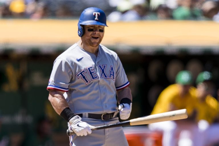 MLB News: Mariners release Kole Calhoun, send Chris Clarke back to Cubs