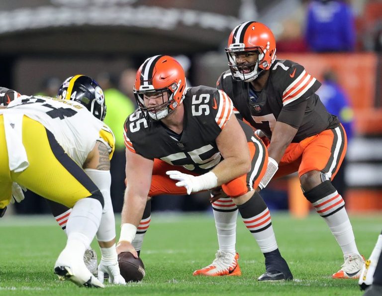 NFL News: Reports: Browns re-sign OL Ethan Pocic to 3-year deal