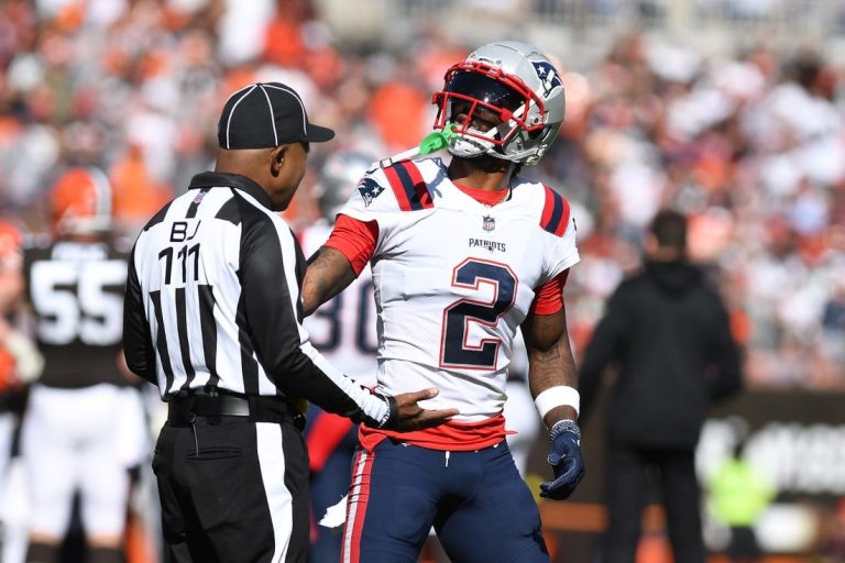 NFL News: Reports: Pats re-sign CB Jalen Mills on revised deal