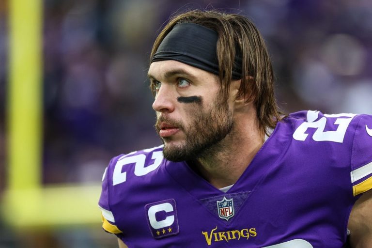 NFL News: Reports: Vikings keep S Harrison Smith on reworked deal
