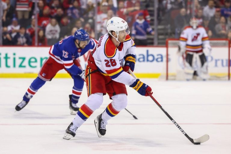 NHL News: Surging Rangers continue pursuit of Devils in New Jersey