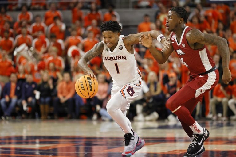 Arkansas, Auburn look to pad resumes in matchup