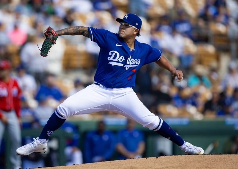 MLB News: Dodgers debut different look against Diamondbacks
