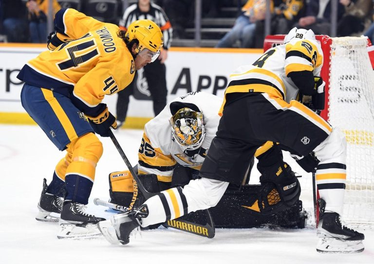 NHL News: Penguins score twice late to beat Predators