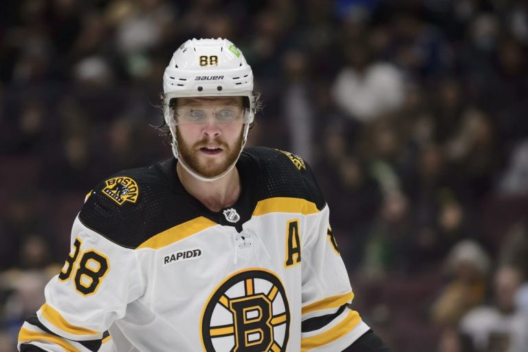NHL News: Bruins sign F David Pastrnak to 8-year, $90M extension