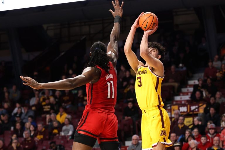 Jamison Battle’s buzzer-beater lifts Minnesota over Rutgers