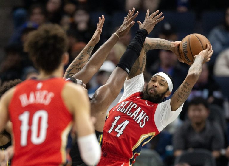 Sliding Pelicans look for turnaround against Kings
