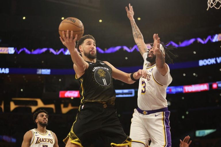 Anthony Davis, Lakers spoil Steph Curry’s return to Warriors