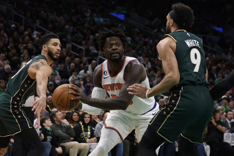 Knicks win 9th straight, outlast Celtics in double OT