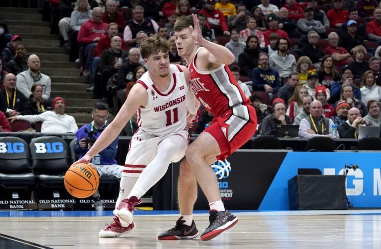 Wisconsin, North Texas clash for spot in NIT championship