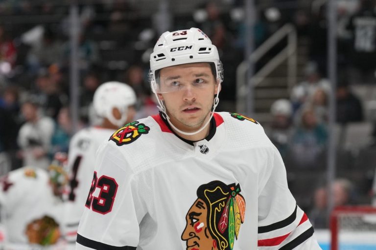 NHL News: Blackhawks shut down F Philipp Kurashev (shoulder)