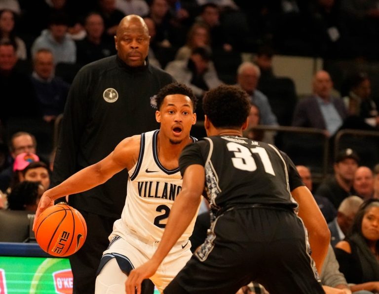 Villanova strikes early, blows by lowly Georgetown