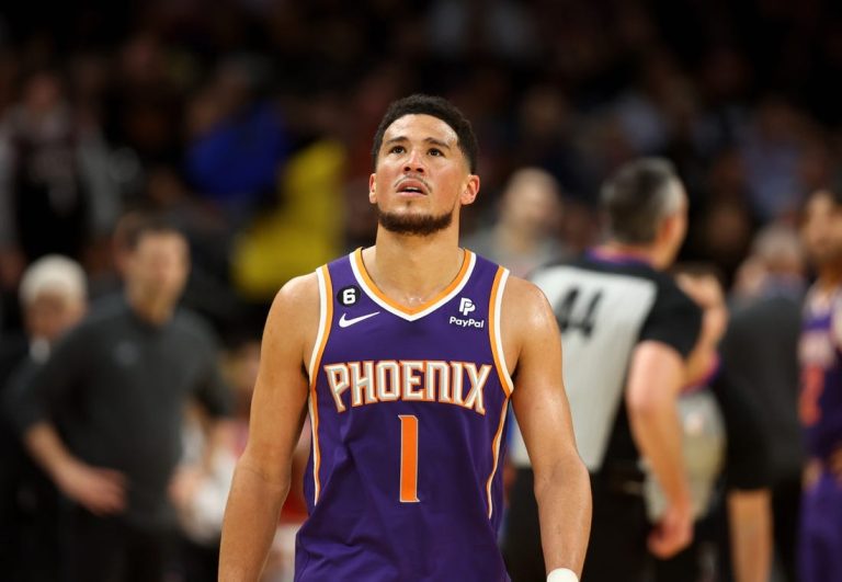 NBA roundup: Kevin Durant sits, Devin Booker carries Suns