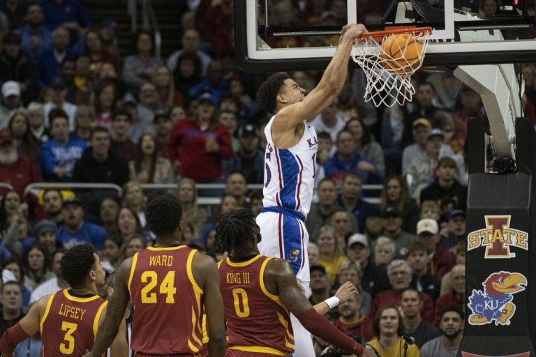 Jalen Wilson leads Kansas past Iowa State, into Big 12 final