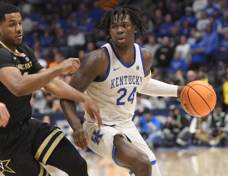 Vanderbilt drops No. 23 Kentucky, advances to SEC semifinals