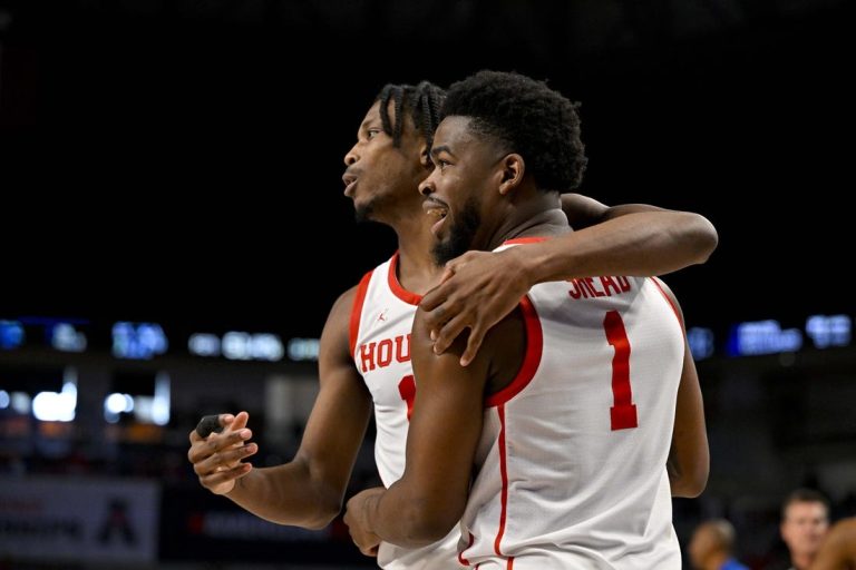 Oddsmakers tab Houston as favorite to win NCAA Tournament