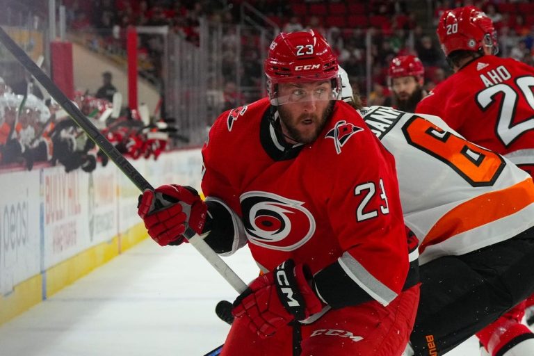 NHL News: Hurricanes hope to rediscover form vs. Flyers